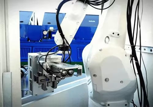 Il primo robot di idrogenazione automatica resistente alle basse temperature al mondo completa il debug del sistema