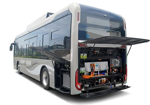 A Bologna entrano in servizio i primi autobus a idrogeno in Italia; inaugurata ufficialmente la flotta di 127 veicoli.
